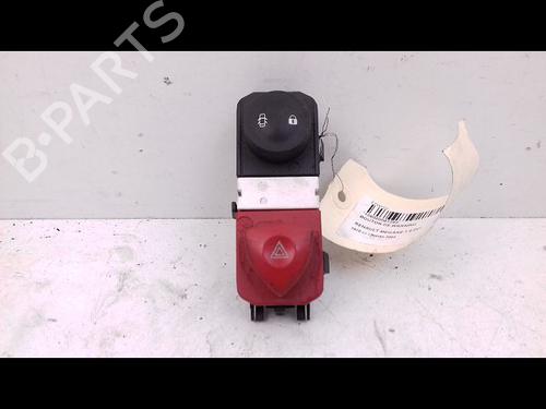 warning-switch-renault-scenic-ii-jm01_-19-dci-jm0g-jm12-jm1g-jm2c-8200107808-2003-2004-2005-2006-2007-2008-2009-2010-8973817 main image