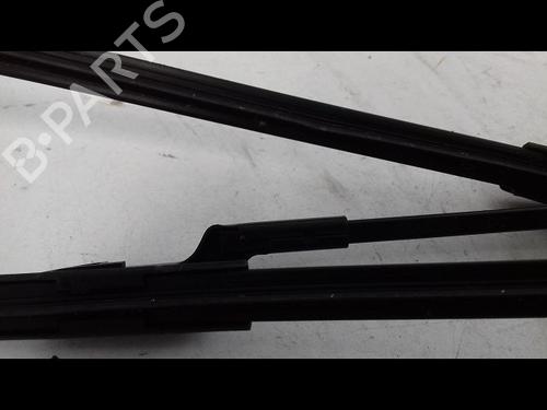 Used Front windshield wiper arm VW UP! (121, 122, BL1, BL2, BL3, 123) 1.0 (60 hp) 14888531
