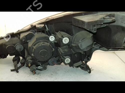 Right headlight PEUGEOT 4007 (VU_, VV_) 2.2 HDi | BP29226222C29