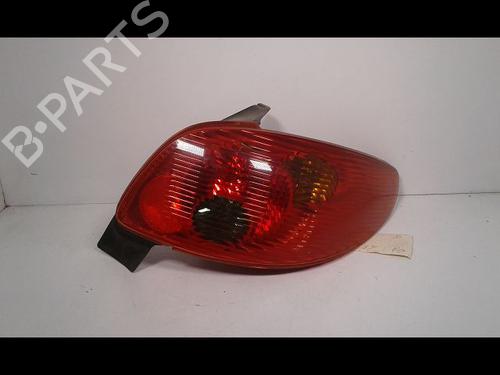 Used Right taillight PEUGEOT 206 Hatchback (2A/C) 1.4 i (75 hp) 8962761