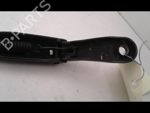 Used Front windshield wiper arm RENAULT TWINGO II (CN0_) 1.2 (CN0D) (58 hp) 16931257