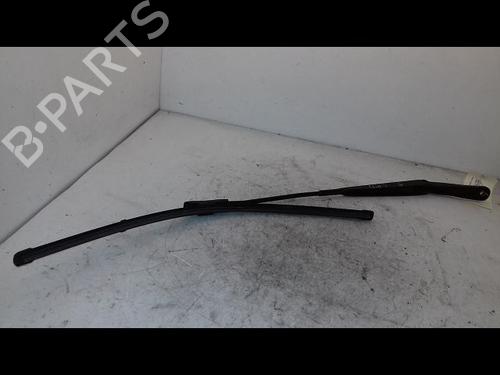 front-windshield-wiper-arm-renault-clio-iii-br01-cr01-2005-2006-2007-2008-2009-2010-2011-2012-2013-2014-33136671 main image