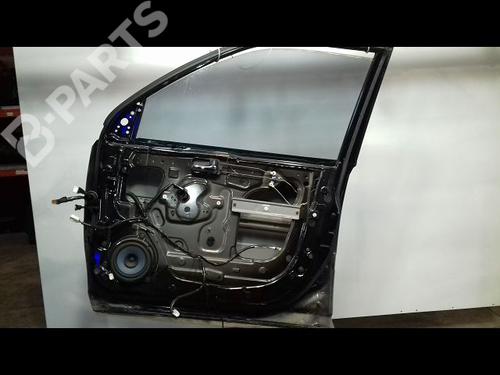 Used Right front door NISSAN X-TRAIL I (T30) 2.2 dCi 4x4 (136 hp) 12174048