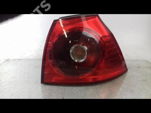 Højre baglygte VW GOLF V (1K1) 1.9 TDI (105 hp) 8962206