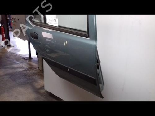 Dør højre bagtil Dør højre bagtil FORD FIESTA IV (JA_, JB_) 1.3 i (60 hp) 23195786 23195786