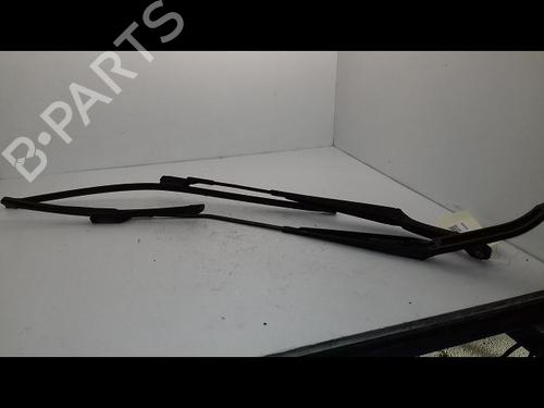 Used Front windshield wiper arm FIAT 500X (334_) 1.6 D Multijet (334AXA1B, 334AXA11) (120 hp) 21008339