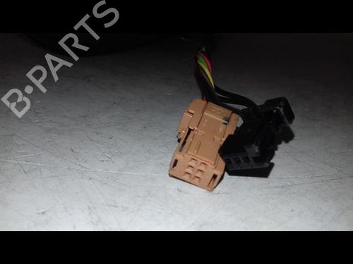 Right mirror CITROËN C4 CACTUS 1.2 VTi 82 | BP30949798C27