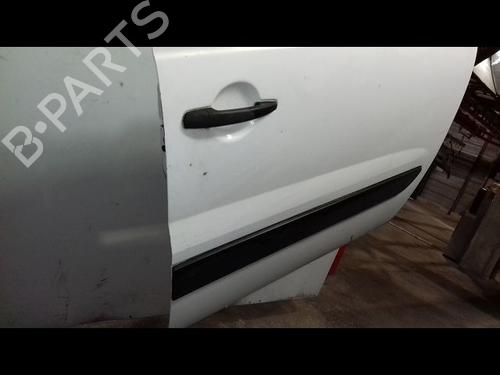 Right front door PEUGEOT EXPERT Van (VF3A_, VF3U_, VF3X_) 1.6 HDi 90 16V | BP29224956C3 
