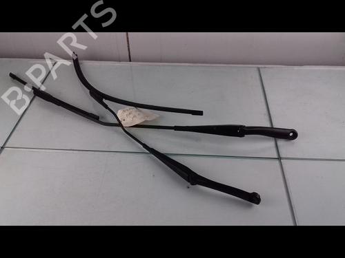 Used Front windshield wiper arm FIAT GRANDE PUNTO (199_) 1.2 (65 hp) 14888594