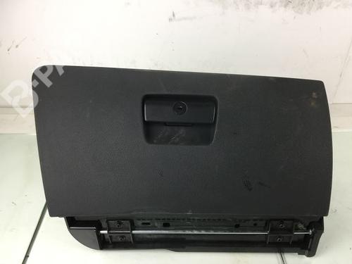 Used Glove box BMW 3 (E90) 318 d (143 hp) 8969404