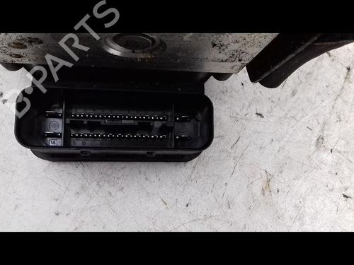 Used ABS pump TOYOTA YARIS (_P13_) 1.0 (KSP130_, KSP130) (69 hp) 9118157