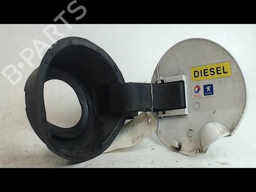 Used Fuel flap PEUGEOT 308 I (4A_, 4C_) 1.6 HDi (109 hp) 15743423
