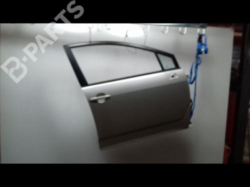 Right front door TOYOTA COROLLA Verso (ZER_, ZZE12_, R1_) 2.2 D-4D (AUR10_, AUR10R) | BP8974401C3 
