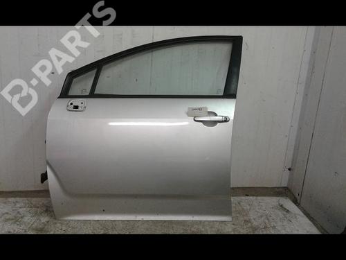 Used Left front door TOYOTA COROLLA Verso (ZER_, ZZE12_, R1_) 2.2 D-4D (AUR10_, AUR10R) (136 hp) 8965588