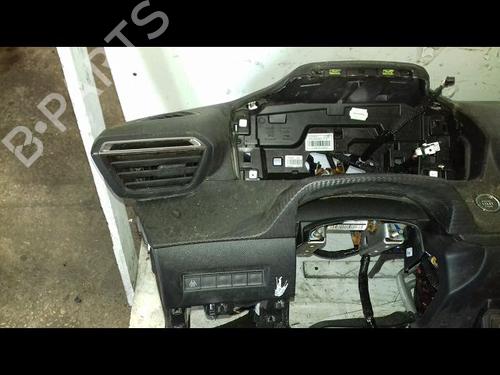 Middle console PEUGEOT 2008 II (UD_, US_, UY_, UJ_, UR_, UC_) 1.5 BlueHDI 130 | BP29224279I22 