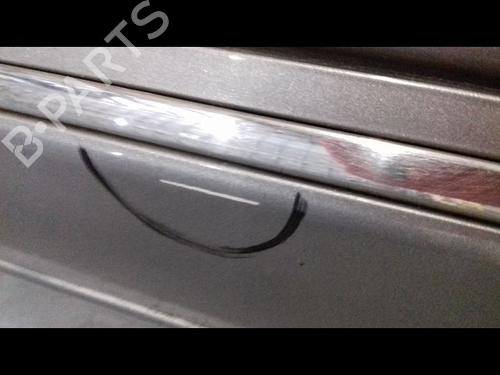 Used Right front door Right front door 8967066 8967066