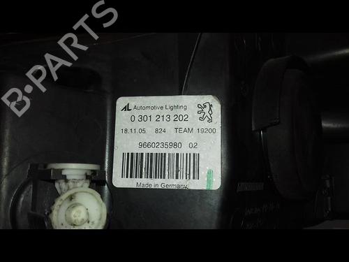 Used Right headlight Right headlight PEUGEOT 407 (6D_) 2.0 HDi (6DRHLG, 6DRHLE) (126 hp) 24966516 24966516