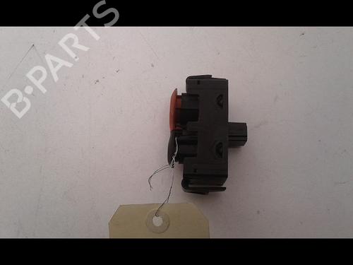 Used Warning switch RENAULT KANGOO Express (FW0/1_) 1.5 dCi 90 (FW0G, FW05, FW08, FW11) (90 hp) 8971919