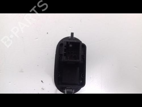 Used Left front window switch Left front window switch LANCIA MUSA (350_) 1.4 (350.AXA11, 350.AXA1A) (95 hp) 10684064 10684064