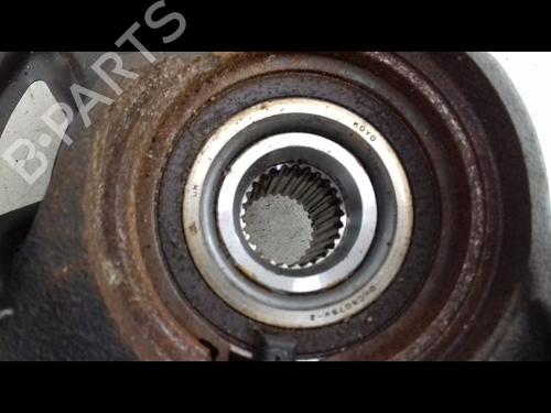 Used Left front steering knuckle Left front steering knuckle TOYOTA YARIS (_P13_) 1.5 Hybrid (NHP130_, NHP130) (101 hp) 14886980 14886980