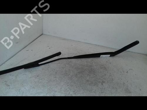 front-windshield-wiper-arm-renault-clio-iv-bh_-2012-2013-2014-2015-2016-2017-2018-2019-2020-2021-33970597 main image