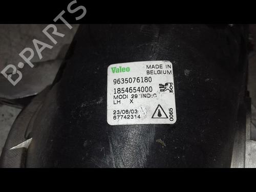 Used Left front fog light PEUGEOT 206 Hatchback (2A/C) 1.4 i (75 hp) 29226140