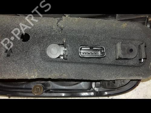 Used Right taillight NISSAN MICRA III (K12) 1.2 16V (80 hp) 8964184