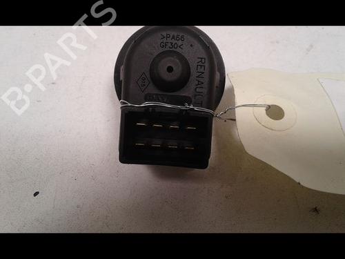 Used Mirror switch RENAULT CLIO III (BR0/1, CR0/1) 1.5 dCi (C/BR0G, C/BR1G) (68 hp) 8972201