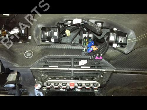 Middle console PEUGEOT 2008 II (UD_, US_, UY_, UJ_, UR_, UC_) 1.5 BlueHDI 130 | BP29224279I22 