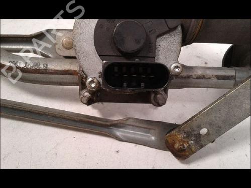 Used Front wiper motor FORD FIESTA V (JH_, JD_) 1.4 TDCi (68 hp) 8972852