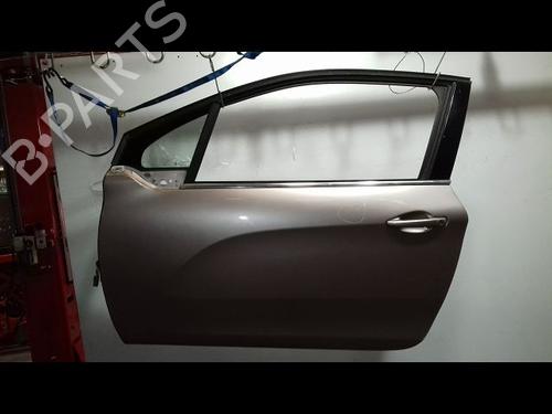 Used Left front door PEUGEOT 208 I (CA_, CC_) 1.2 VTI 82 (82 hp) 22997504