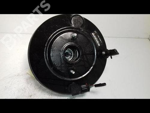 Used Servo brake TOYOTA YARIS (_P13_) 1.5 (NSP131_) (112 hp) 11963736