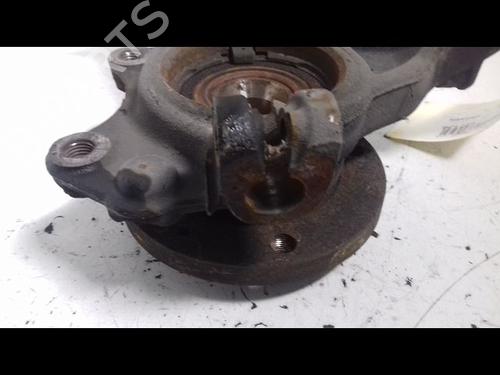 Used Left front steering knuckle Left front steering knuckle PEUGEOT 208 I (CA_, CC_) 1.2 VTI 82 (82 hp) 14886986 14886986