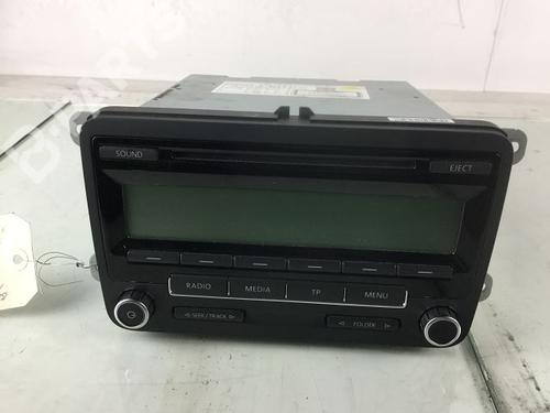 Used Radio VW POLO V (6R1, 6C1) 1.6 TDI (90 hp) 8970193