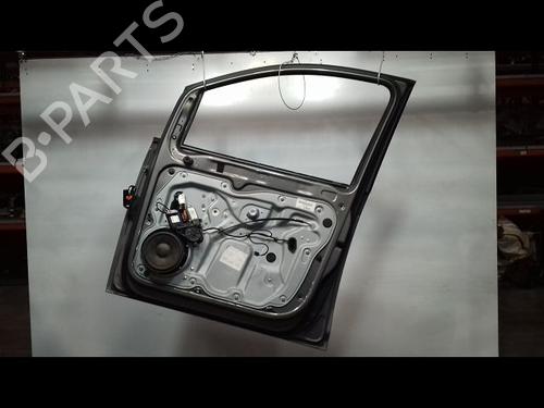 Used Right front door VW TOURAN (1T1, 1T2) 1.9 TDI (105 hp) 21008330