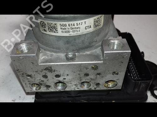 Used ABS pump VW GOLF VII (5G1, BQ1, BE1, BE2) 1.6 TDI (105 hp) 11963729