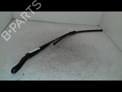 Used Front windshield wiper arm Front windshield wiper arm 38428527 38428527