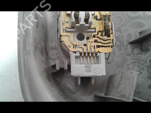 Used Interior roof light RENAULT CLIO III (BR0/1, CR0/1) 1.6 16V (BR05, BR0B, BR0Y, BR15, BR1J, BR1M, BR1Y, CR0B,... (112 hp) 8972209