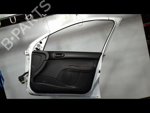 Used Right front door PEUGEOT 206+ (2L_, 2M_) 1.1 (60 hp) 13357111