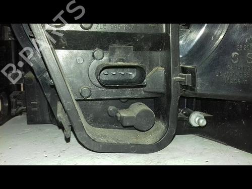 Left taillight VW TOUAREG (7LA, 7L6, 7L7) 2.5 R5 TDI | BP21522927C34 