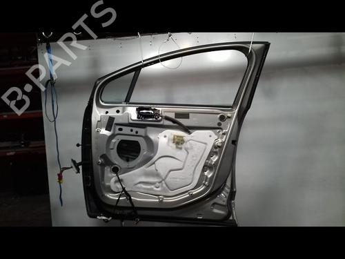 Used Right front door PEUGEOT 5008 (0U_, 0E_) 1.6 HDi (110 hp) 21226898