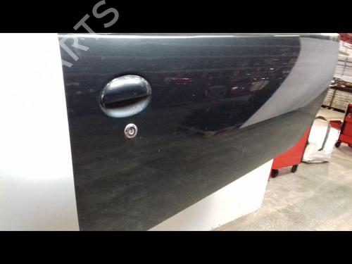 Used Right front door Right front door 9513697 9513697