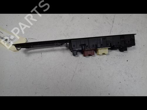 Used Left front window switch RENAULT CLIO IV (BH_) 1.5 dCi 90 (90 hp) 8973556