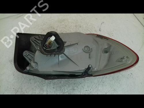 Fanale posteriore destro Fanale posteriore destro MERCEDES-BENZ A-CLASS (W176) A 200 CDI (176.001) (136 hp) 35935704 35935704