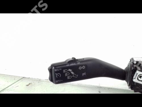 Used Steering column stalk VW GOLF VI (5K1) 1.4 TSI (122 hp) 8970160