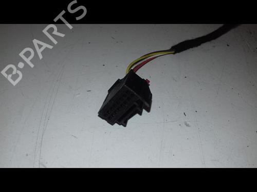 Retrovisor izquierdo AUDI A1 (8X1, 8XK) 1.4 TDI (90 hp) 30949846