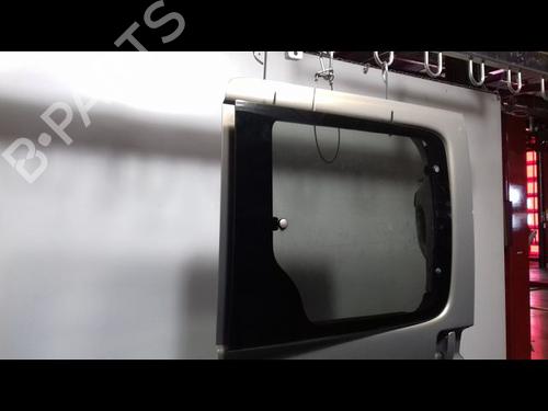 Used Right slide door Right slide door 10562968 10562968