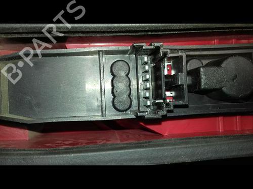 Used Left taillight RENAULT KANGOO (KC0/1_) 1.2 16V (KC05, KC06, KC03, KC0T, KC0W, KC1D) (75 hp) 12521789