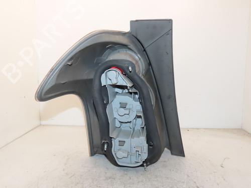 Used Right taillight TOYOTA COROLLA Verso (ZER_, ZZE12_, R1_) 2.2 D-4D (AUR10_, AUR10R) (136 hp) 32873214