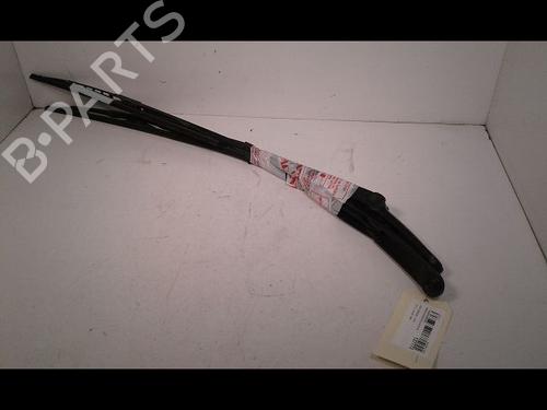 Used Front windshield wiper arm FIAT PANDA (169_) 1.2 (169.AXB11, 169.AXB1A) (60 hp) 14888524